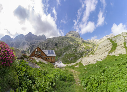 Le refuge de Nice, dans le Mercantour © Cyril Itté - collection FFCAM Le refuge de Nice, dans le Mercantour © Cyril Itté - collection FFCAM