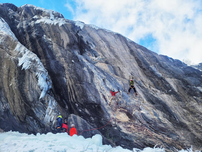 Epreuve de dry tooling ©Emilie Kling (FFCAM) Epreuve de dry tooling ©Emilie Kling (FFCAM)